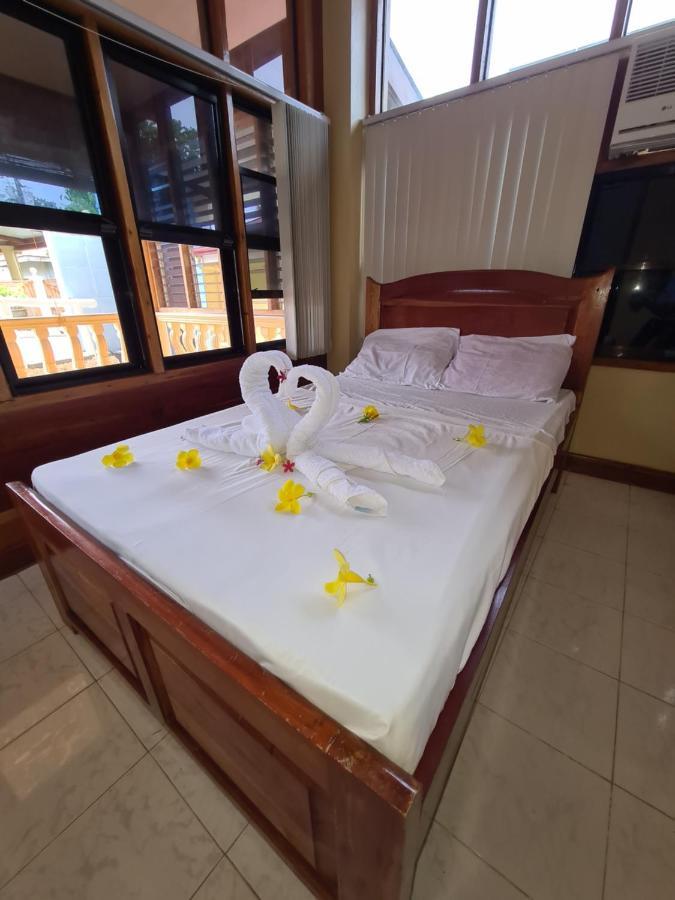 סיקיהור La-Familia Guest House מראה חיצוני תמונה