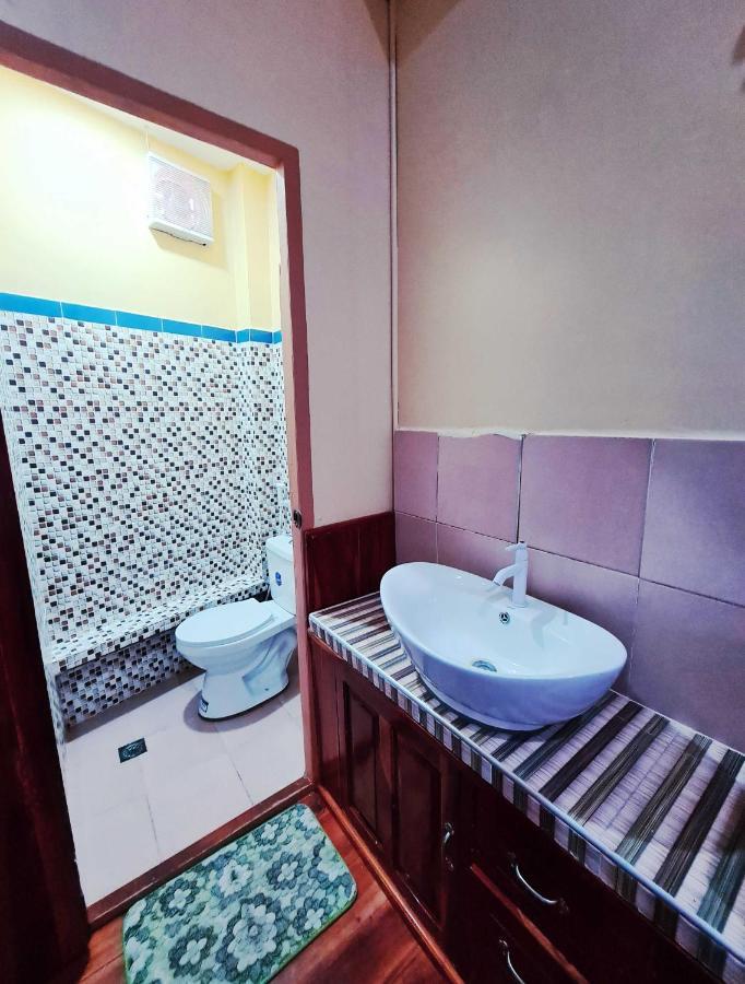 סיקיהור La-Familia Guest House מראה חיצוני תמונה