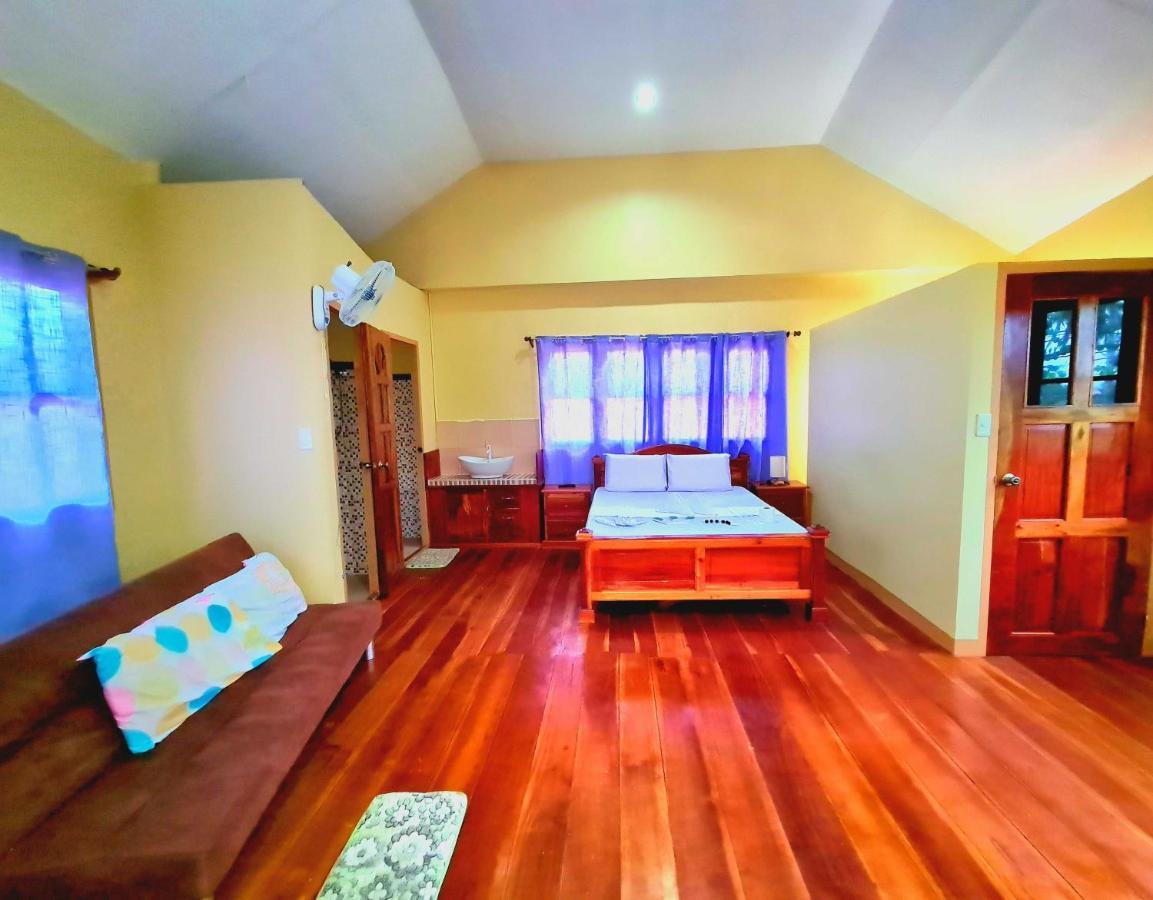 סיקיהור La-Familia Guest House מראה חיצוני תמונה