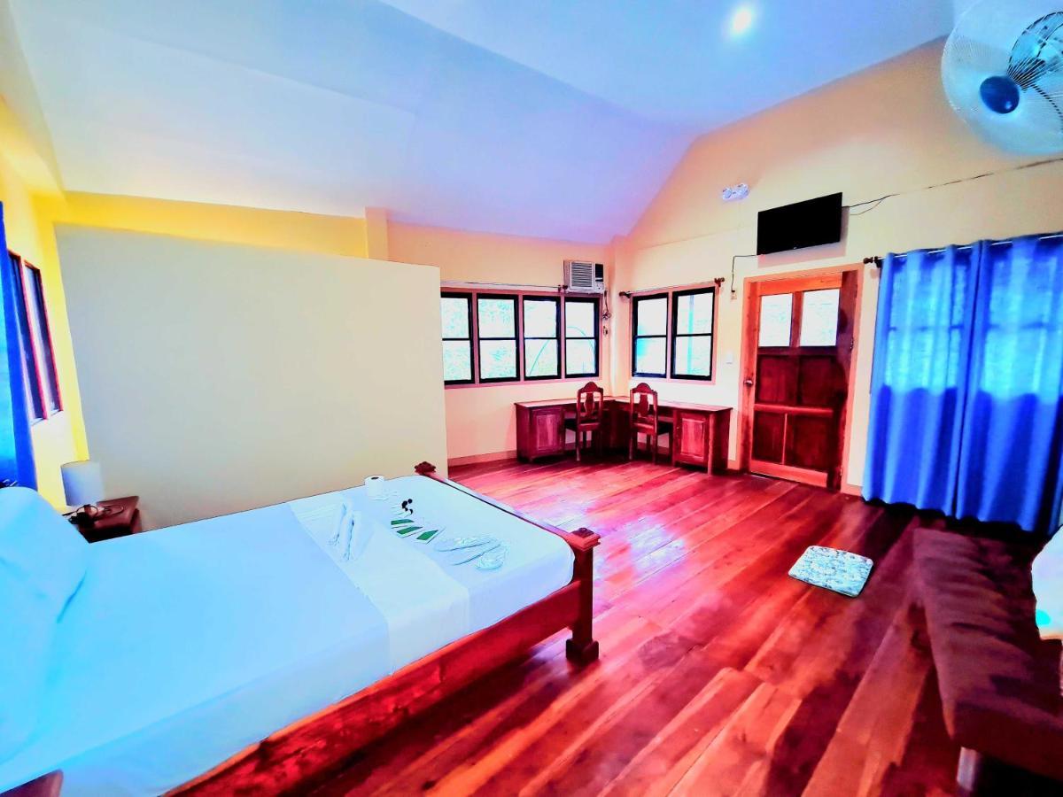 סיקיהור La-Familia Guest House מראה חיצוני תמונה