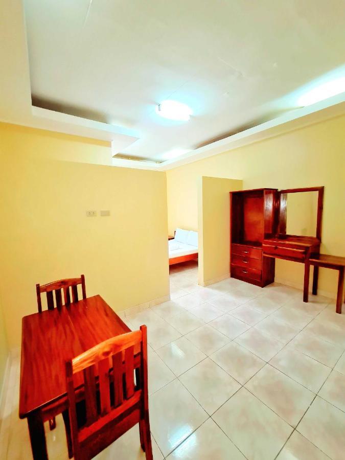 סיקיהור La-Familia Guest House חדר תמונה