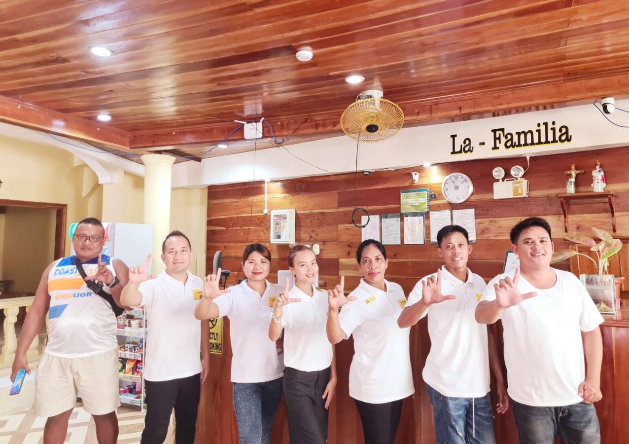 סיקיהור La-Familia Guest House מראה חיצוני תמונה